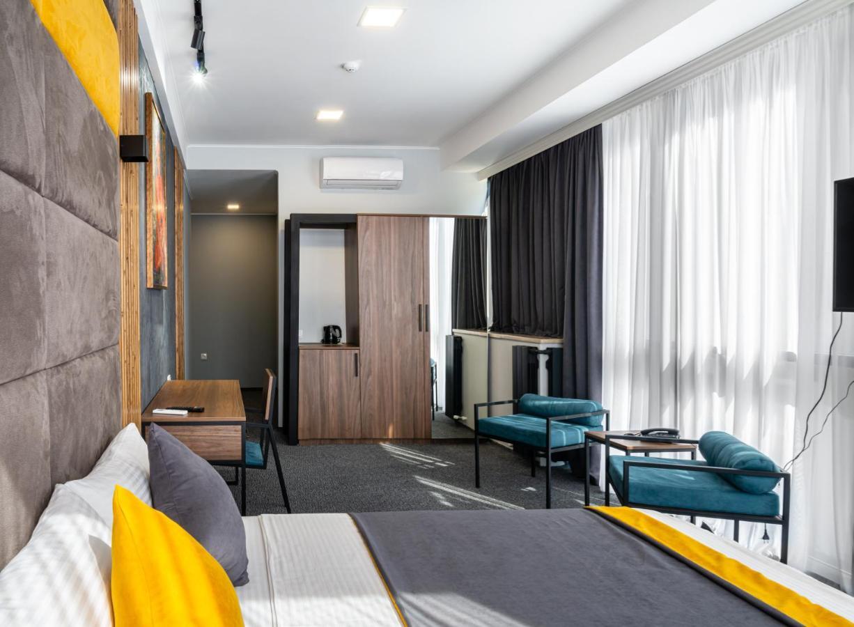 Bg Palace Hotel Tbilisi Zewnętrze zdjęcie
